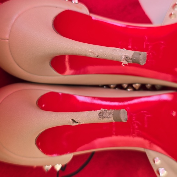Christian Louboutin spiked nude pumps - Picture 5 of 6